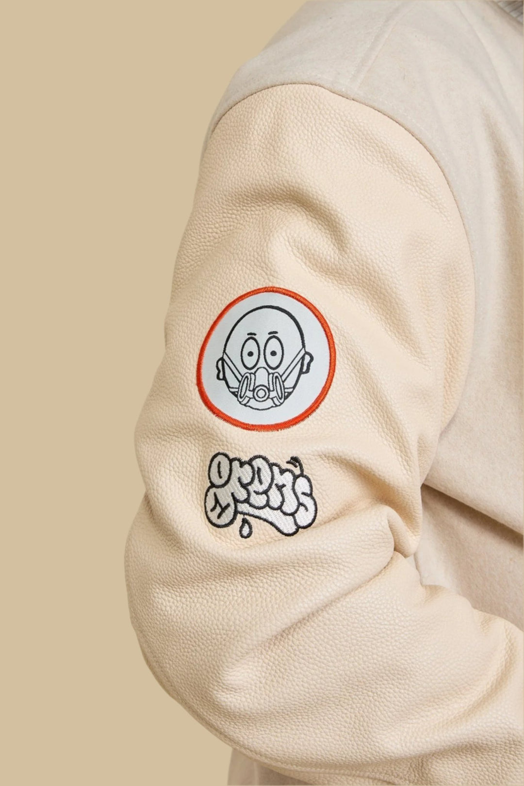 CHATCON・Veste varsity avec patchs・Sable - Le Cartel